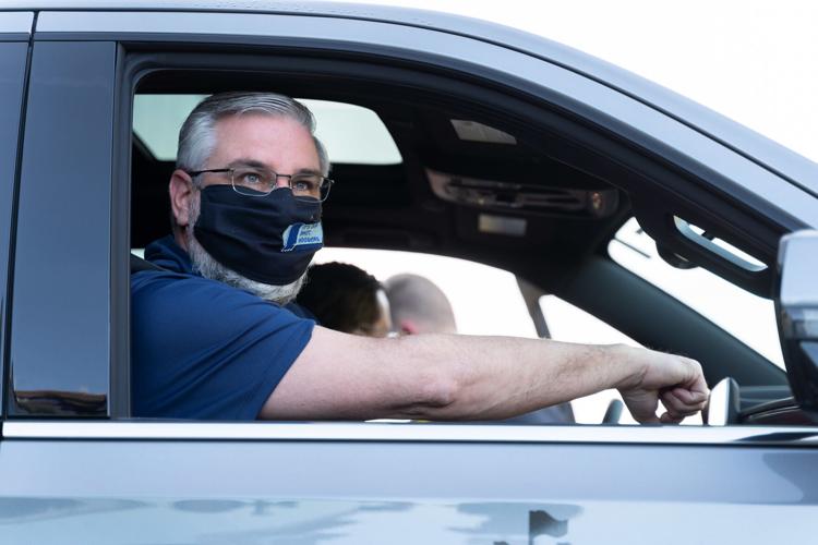 INDIANA - HOLCOMB GETS VACCINE 3-5-2021  (2).jpg