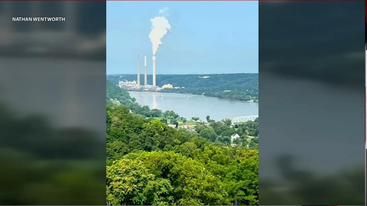 11 barges break loose on Ohio River, forcing Milton-Madison Bridge closure; all recovered by 11:33 a.m., no injuries