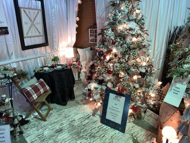 FESTIVAL OF TREES AND LIGHTS 11-11-2022 (24).JPG