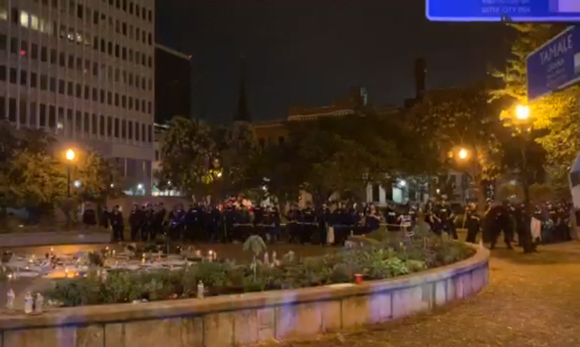LMPD in Jefferson Square Park 7-01-20