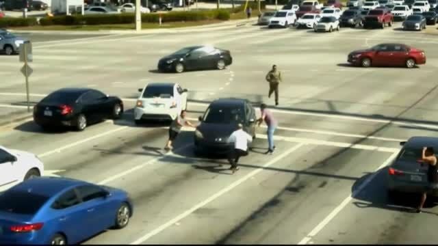 Florida Woman Thanks Good Samaritans Who Stopped Her Car During Medical ...