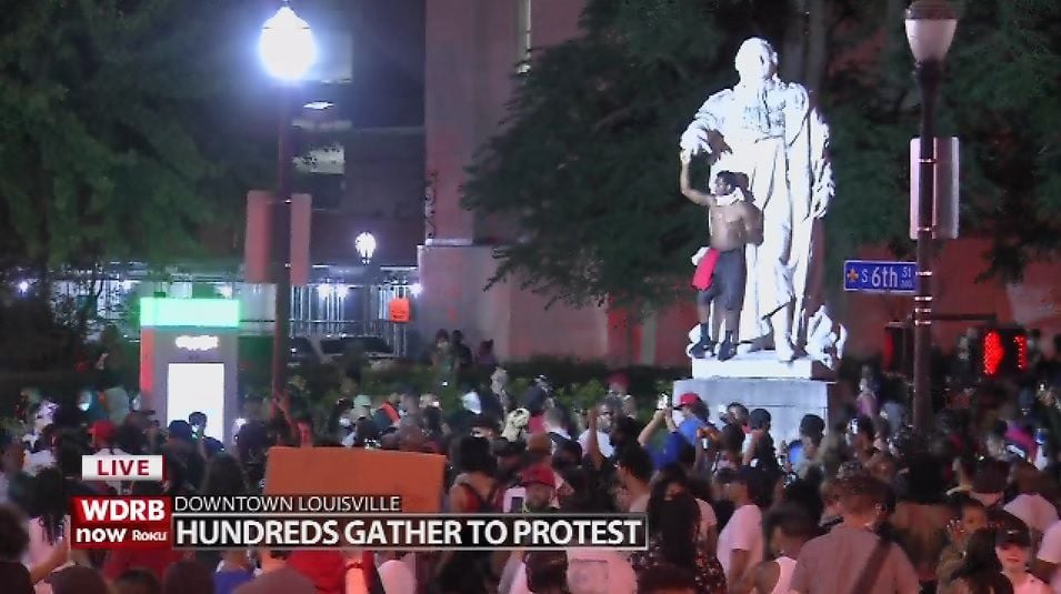 IMAGES | Large crowds in downtown Louisville for protesters demanding justice for Breonna Taylor ...