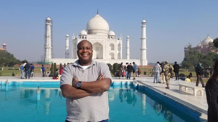 Capt. Wellington at Taj Mahal