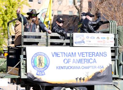 Vietnam veterans at parade.JPG