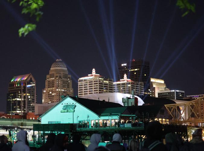 Louisville skyline before thunder