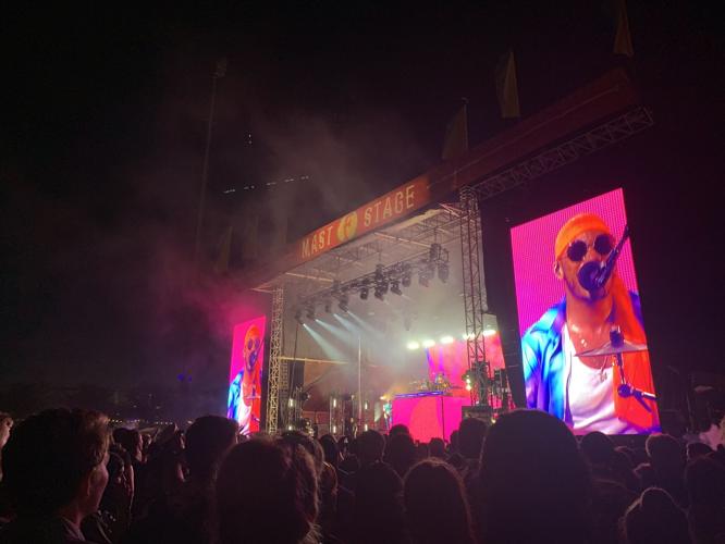 Forecastle Mast Stage Nelly.jpeg