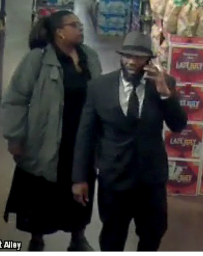 ST MATTHEWS POLICE WHOLE FOOD ROBBERY SUSPECTS 4-19-19 6.png