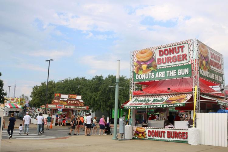 donut burger stand.jpg