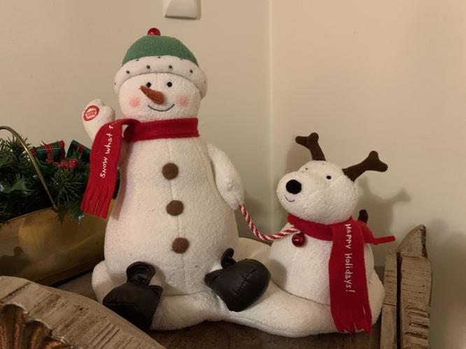 CHRISTMAS CAFE ON FRANKFORT AVENUE - KK - 8-26-2020  (4).JPG