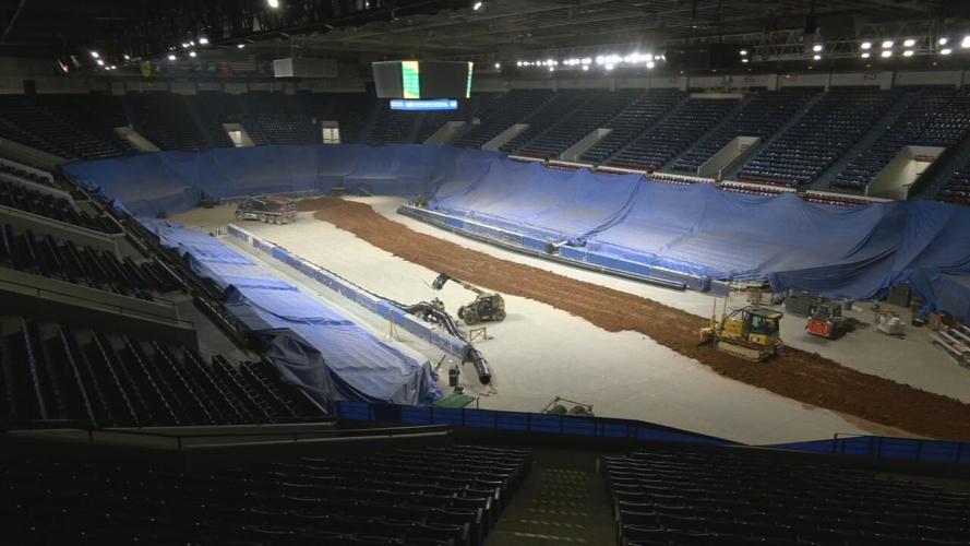 FARM MACHINERY SHOW DIRT.jpeg