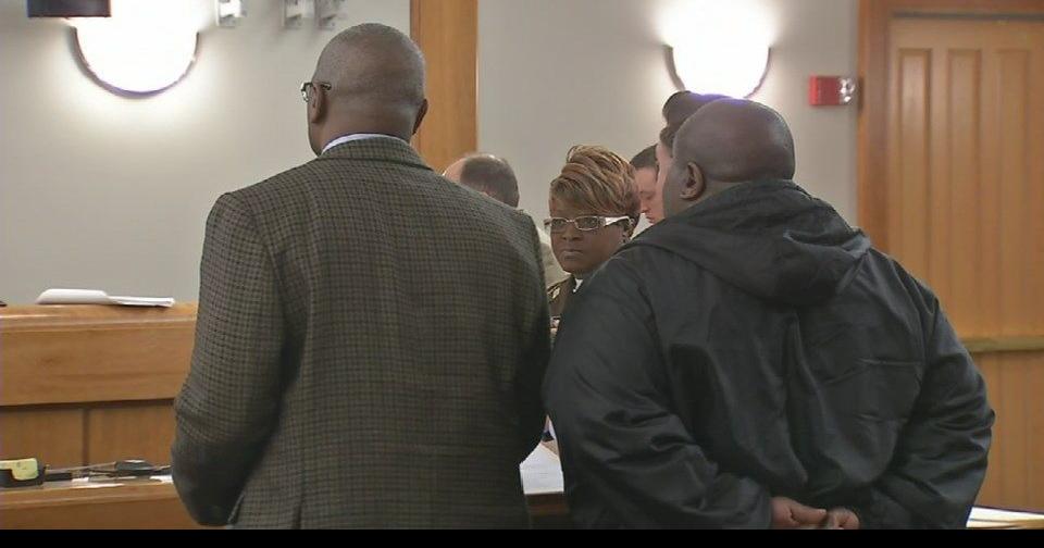 Protesters on hand as Hardin County juvenile detention center employees