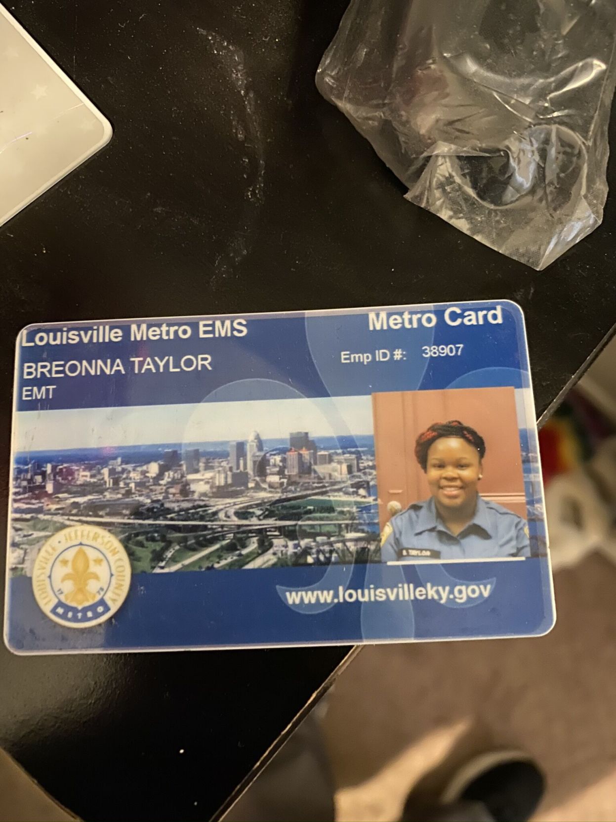 Breonna Taylor apartment scene