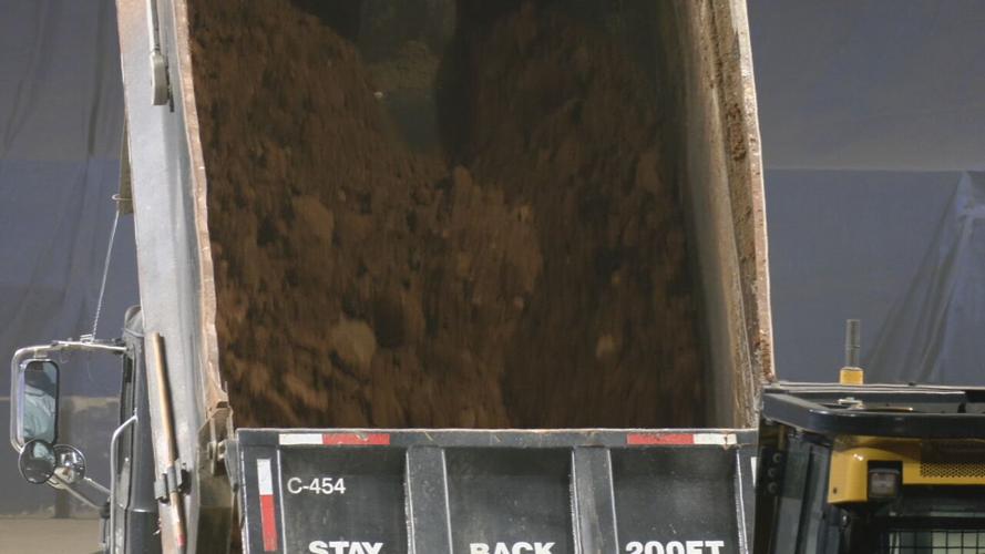 FARM MACHINERY SHOW DIRT.jpeg