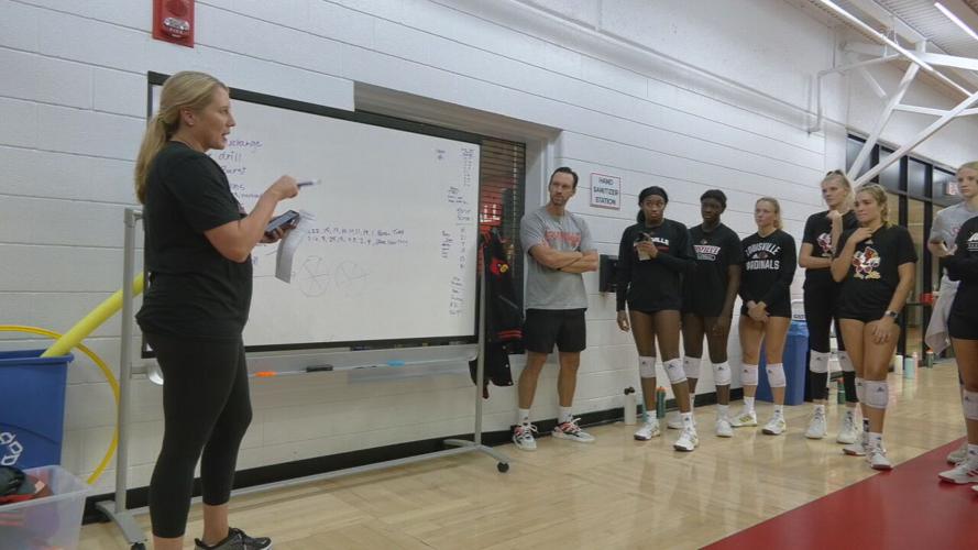 U of L volleyball practices ahead of 2022 season