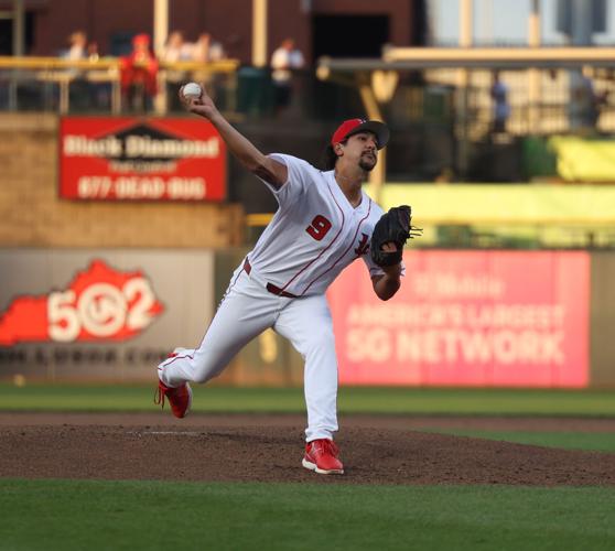 Randy Wynne pitches for Bats.JPG