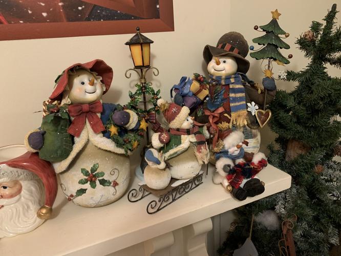 CHRISTMAS CAFE ON FRANKFORT AVENUE - KK - 8-26-2020  (5).JPG