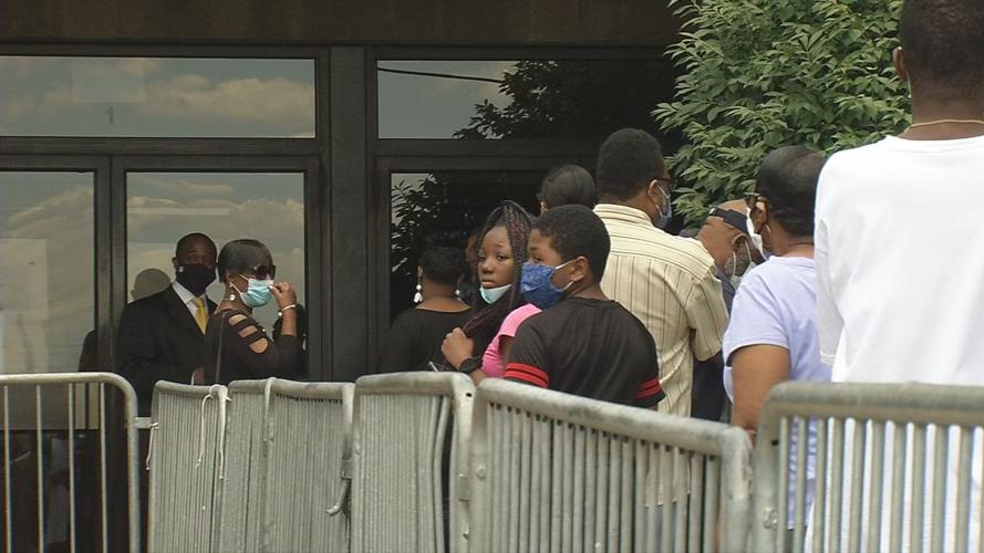 McAtee funeral crowd waiting in line