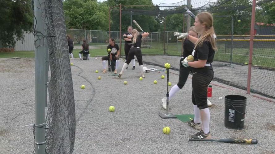 Holy Cross softball with nothing to lose in state softball tournament