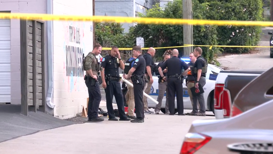 Hardin County Courthouse triple shooting scene