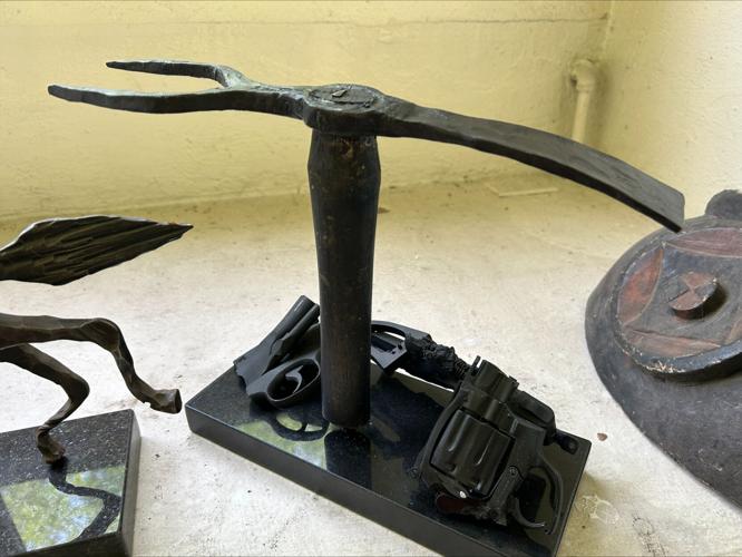 Craig Kaviar sculptor