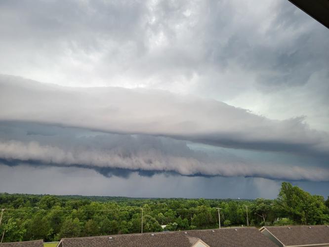 STORM - JEFFERSONTOWN - SHELF CLOUDS - BRISTOL BLUFFS APTS -  GINGER DELAND - 6-26-2023  (1).jpg