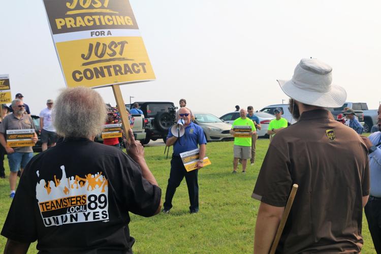 UPS Teamsters Practice Picket