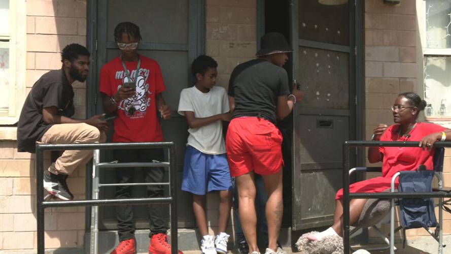 LMPD HELPS BURGLARY VICTIMS (7).jpeg