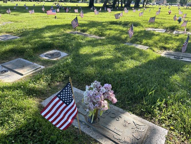 Veterans' Graves at Louisville Memorial Gardens