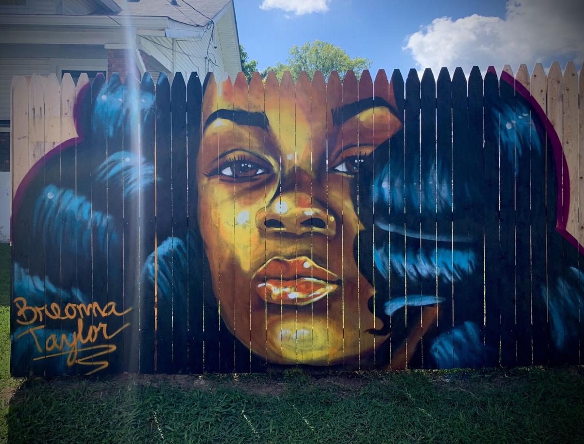 Breonna Taylor Honored By Her Uncle With Mural Painted On Fence At His Louisville Home News Wdrb Com