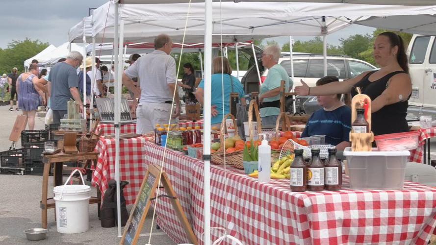 SENIORS FARMERS MARKET.jpeg