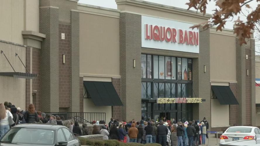 Fans wait outside for Mark Wahlberg at Liquor Barn (1).jpeg