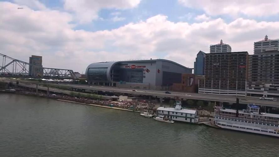 Thunder Over Louisville crowds 2018