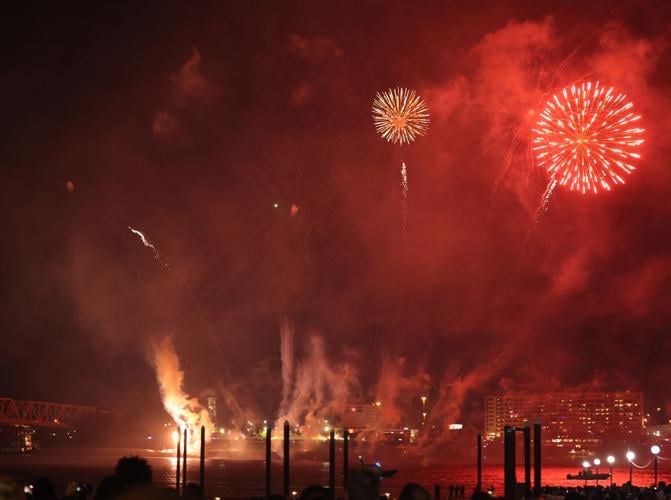 Fireworks above the Ohio River.JPG