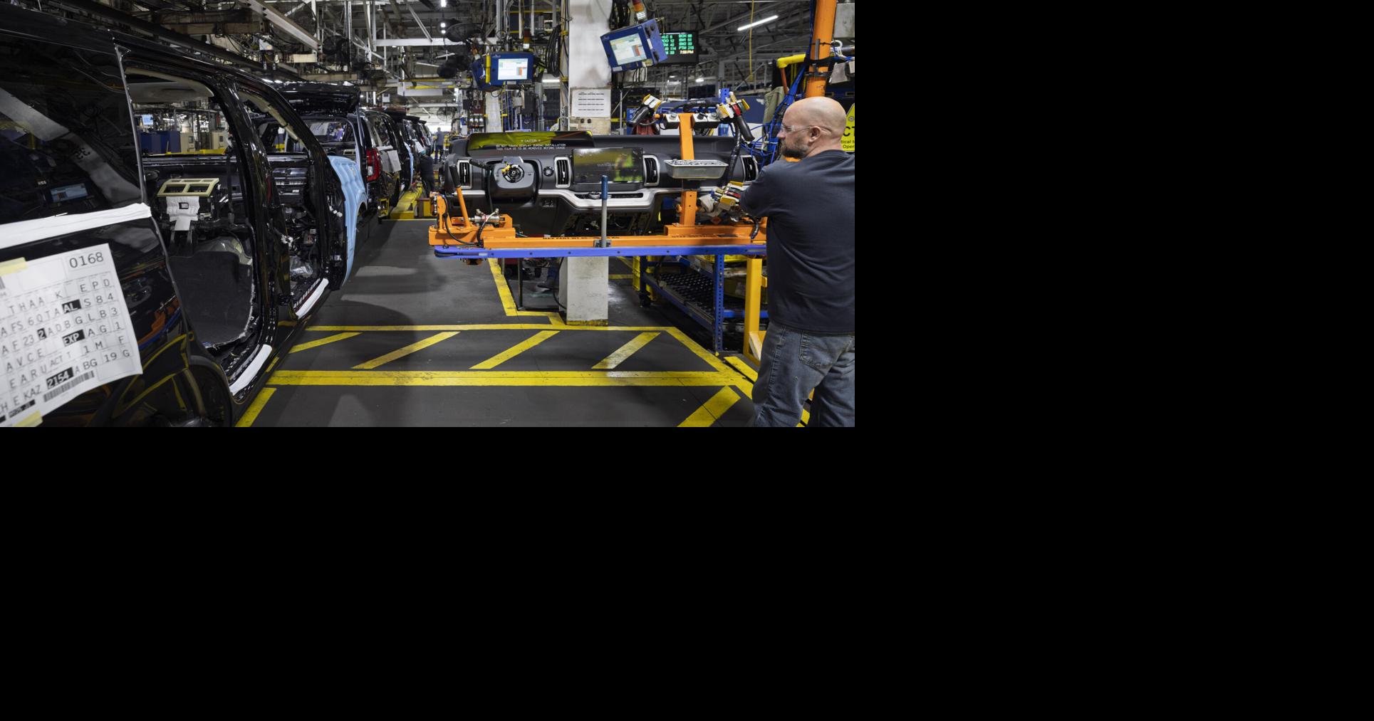 Louisville plant debuts new Ford Expedition as CEO weighs effects of 'economic situation'
