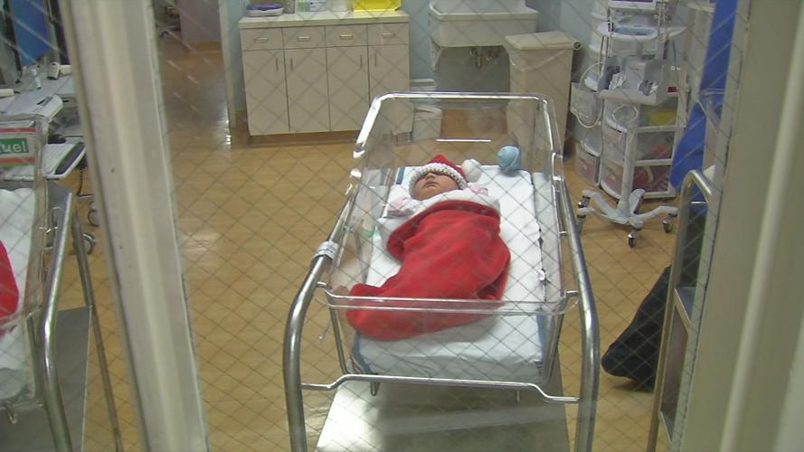 CHRISTMAS BABIES IN STOCKINGS BAPTIST HEALTH 2018 (9).jpg