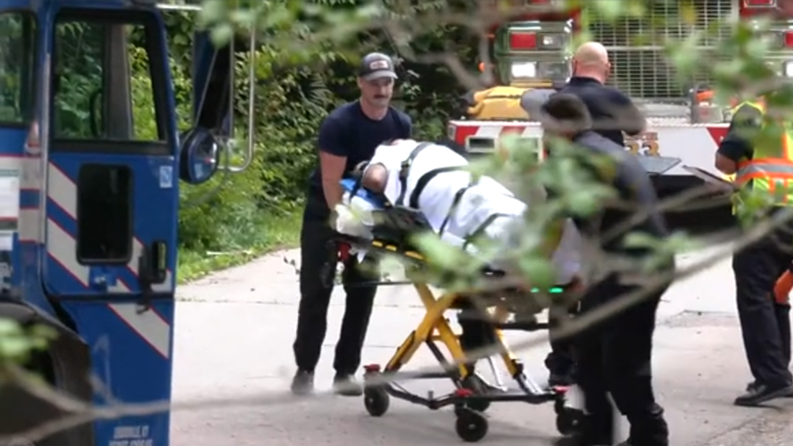 MSD worker rescued from well in eastern Jefferson County, Kentucky