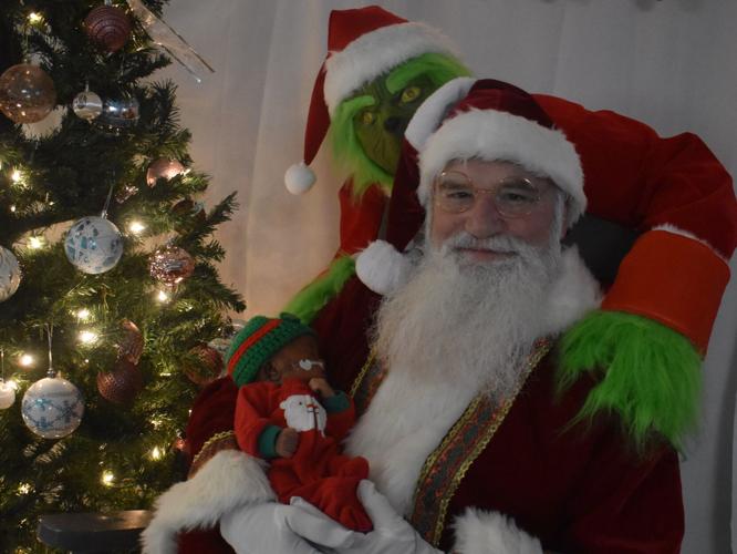 Santa visits NICU babies at UofL Health (45).JPG