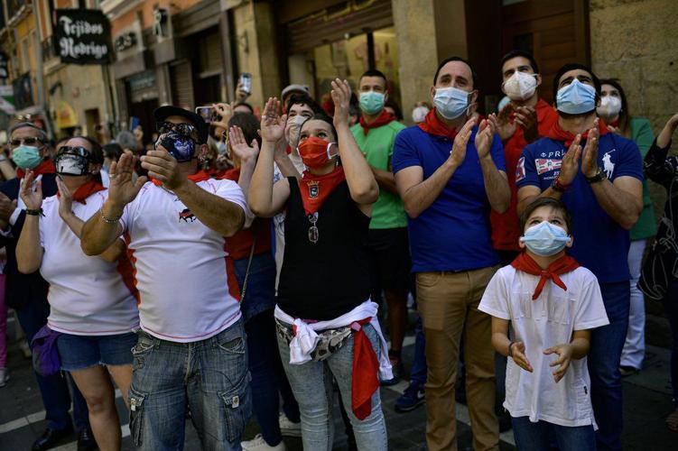 Spain reopens border-AP.jpeg