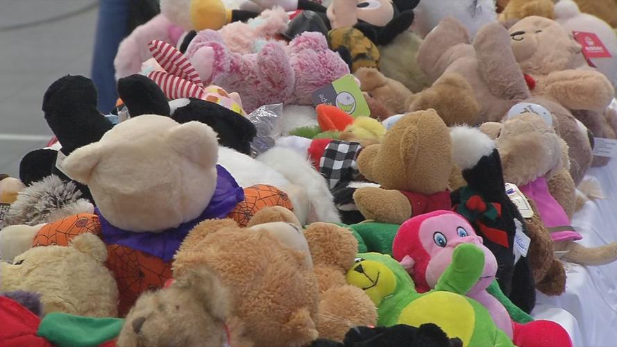 ST VINCENT SANTA SHOP 12-15-19.jpg