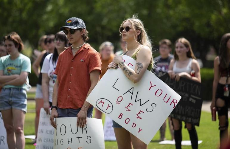 KENTUCKY ABORTION PROTESTS - BOWLING GREEN 6-25-2022.jpeg