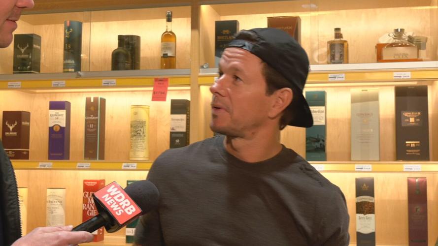 Mark Wahlberg at Liquor Barn (2).jpeg