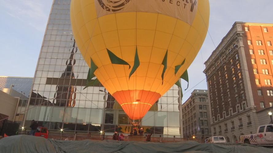 Downtown balloon glow for COVID victims 4.jpeg