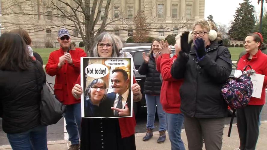 Teachers rally in Frankfort against pension-related bill 2-28-19