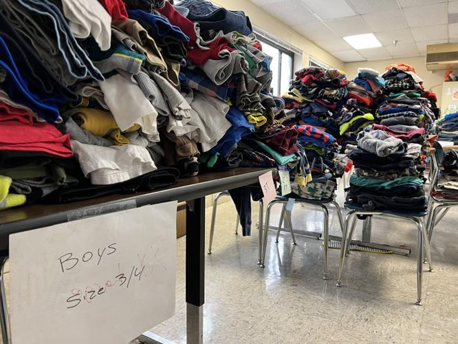 TORNADO - DAWSON SPRINGS - DONATIONS AT HIGH SCHOOL 12-15-2021 4.jfif