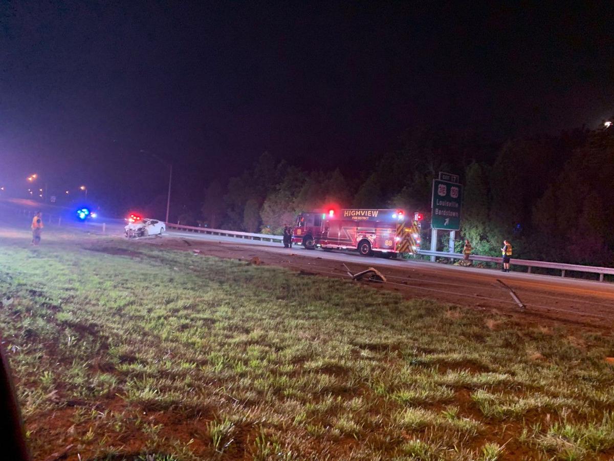 Police 1 killed after car crashes into cable barrier on Gene Snyder