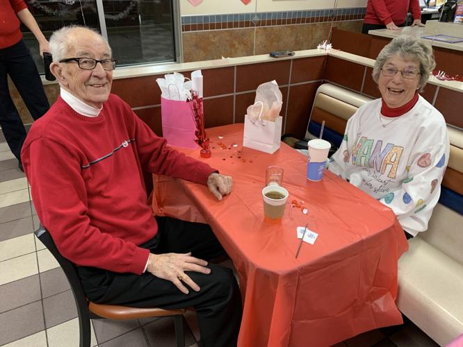 WHITE CASTLE VALENTINES DAY - KK - 2-14-2023 (9).JPG