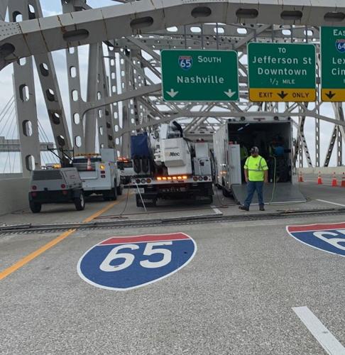 Kennedy Bridge crews bolt repair