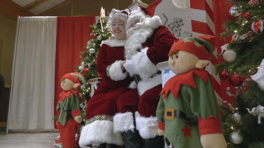 LOUISVILLE ZOO SANTA (1).jpeg