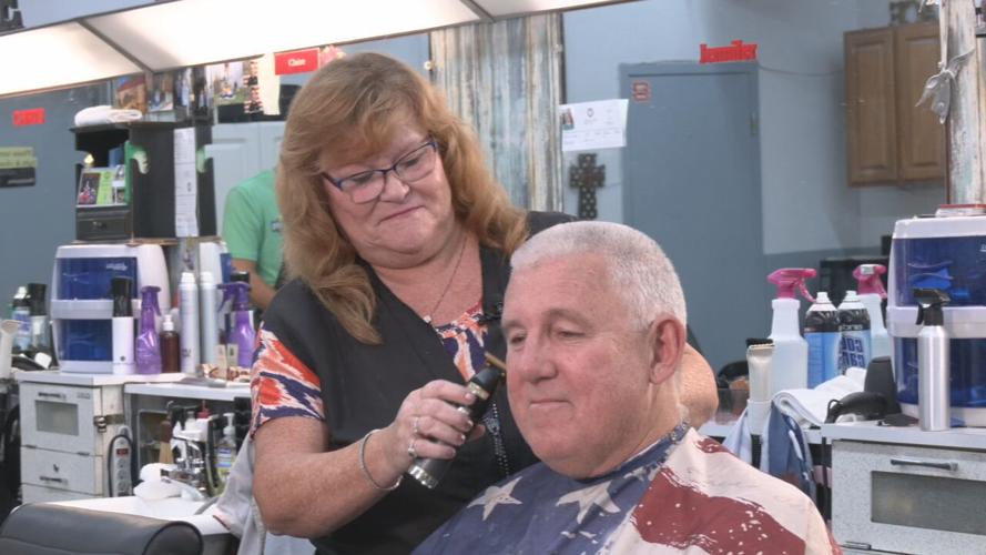 Holiday manor barber