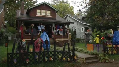 Hillcrest Avenue Halloween Street houses, decorations: Photos